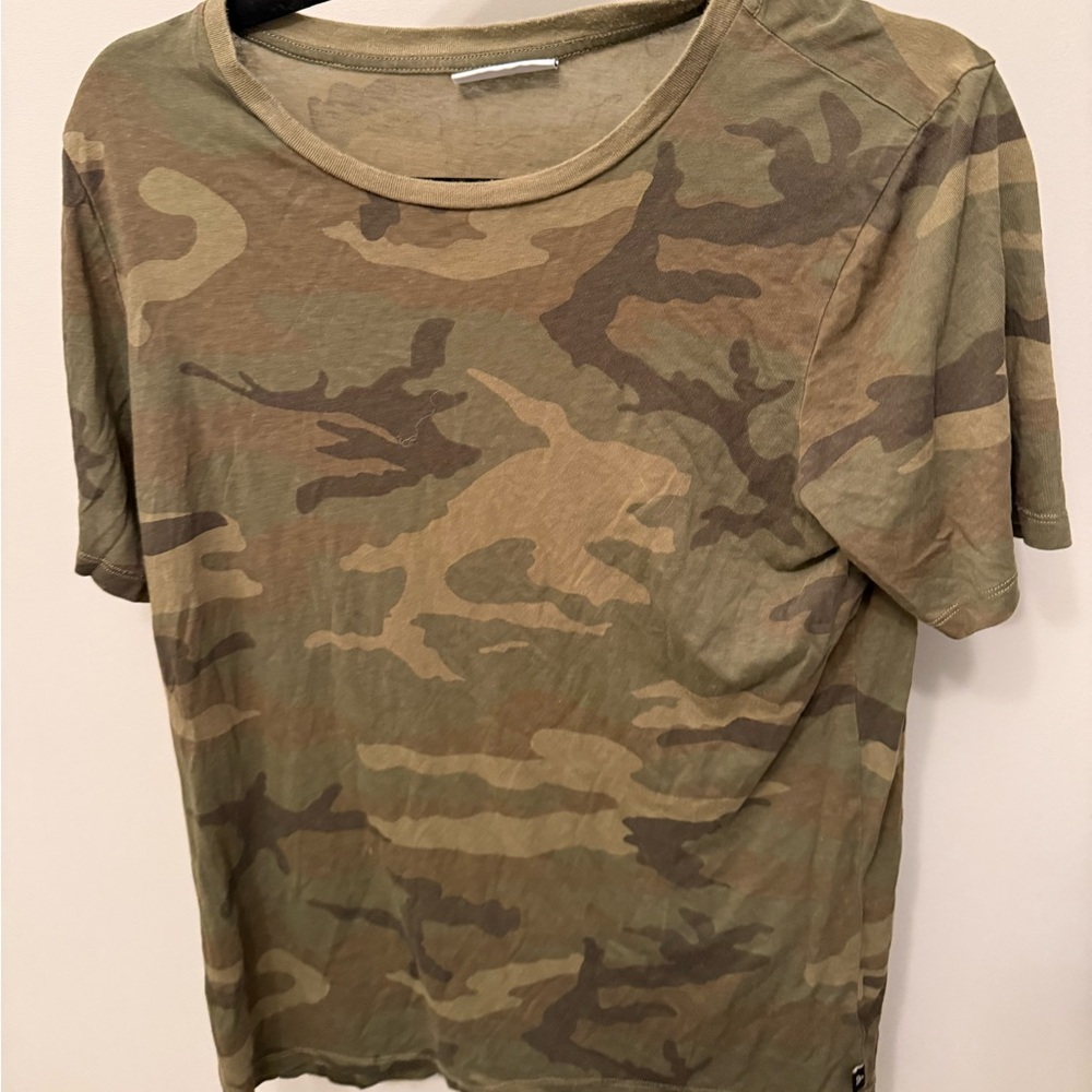TNA camo tee